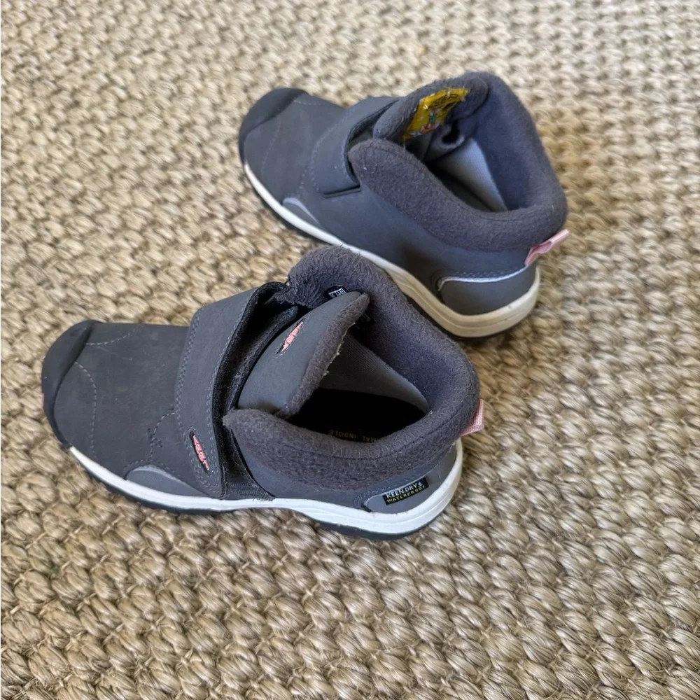 Keen Kids Winter Gray‎ Boots Waterproof Insulated Toddler Size 11